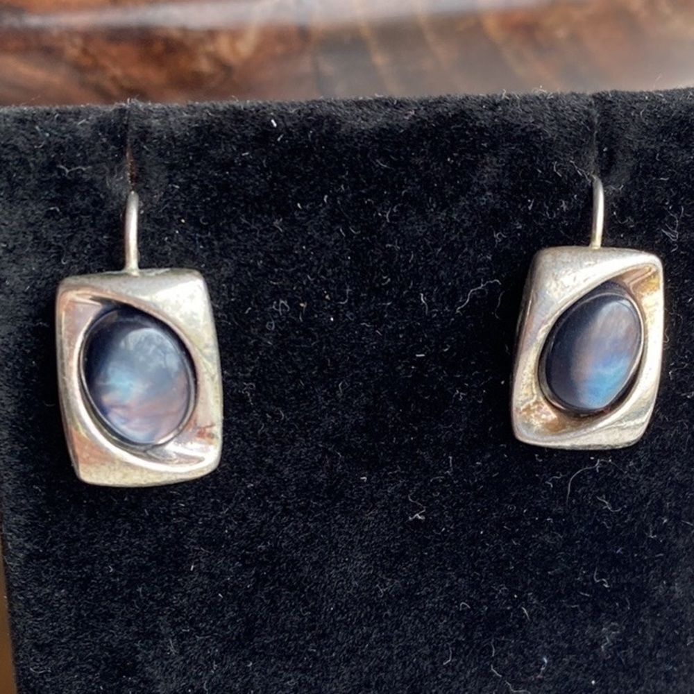 Vintage silver and grey cats eye drop earrings‎ on French wire